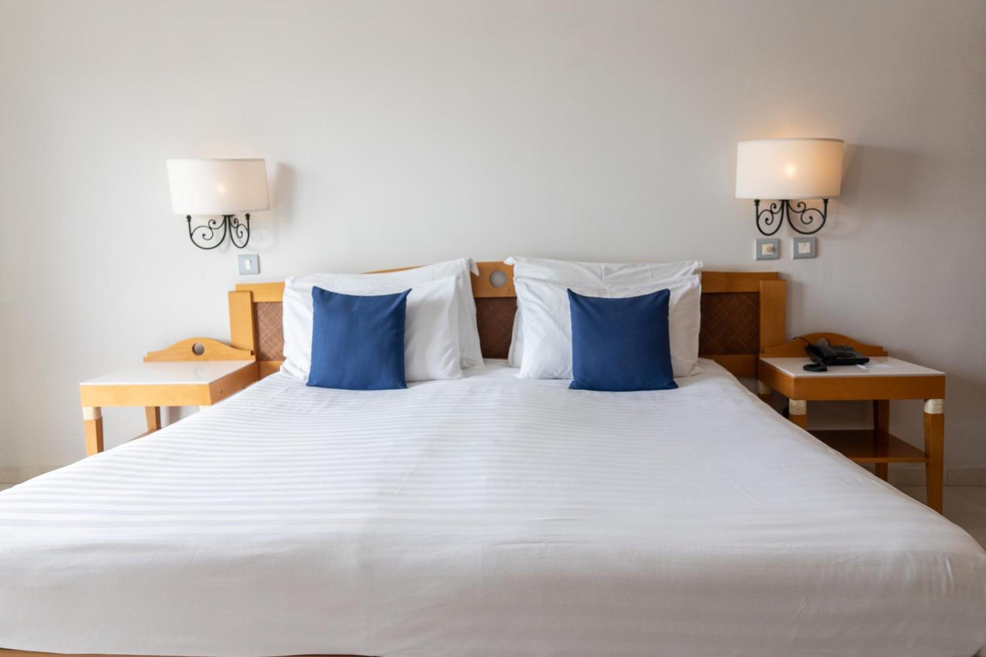 Hotel Calypso 마살폰 외부 사진
